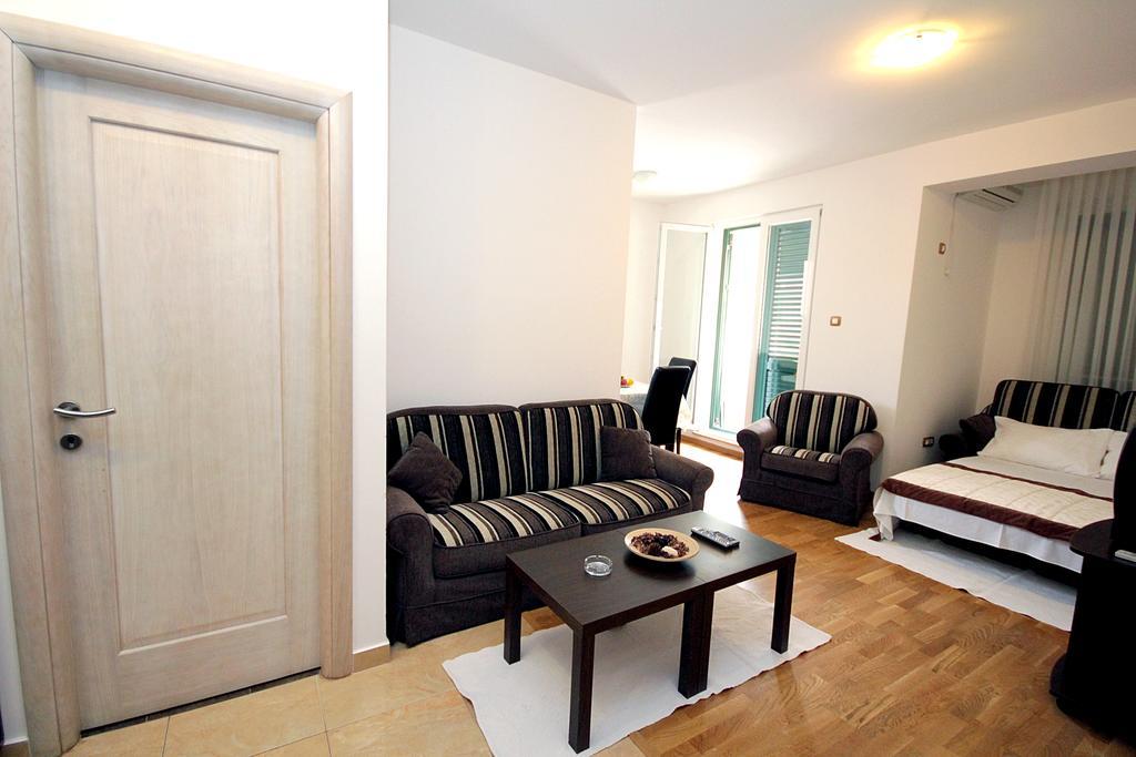 Apartments Draskovic Mirista Petrovac Exteriér fotografie